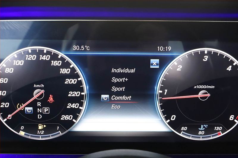 Mercedes-Benz Třídy E (2018) E 220 d, Automat, Kůže, Navi - fotka 10 z 18