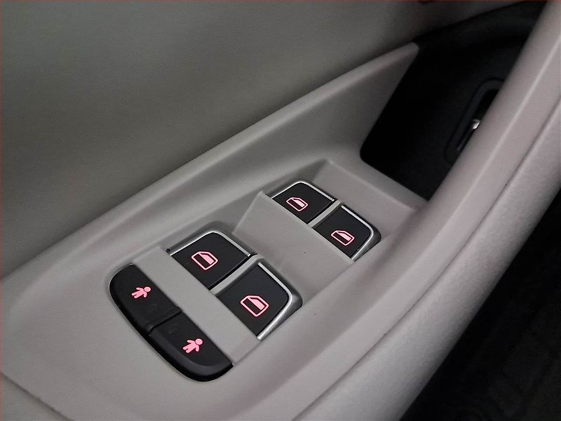 Audi A6 (2015) 3.0 BiTDI, 4X4, Automat, Kůže - fotka 25 z 25