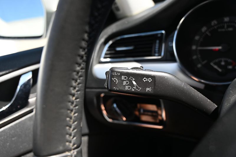 Škoda Superb 2.0TDI 103KW Ambition 9/2012 - fotka 20 z 38