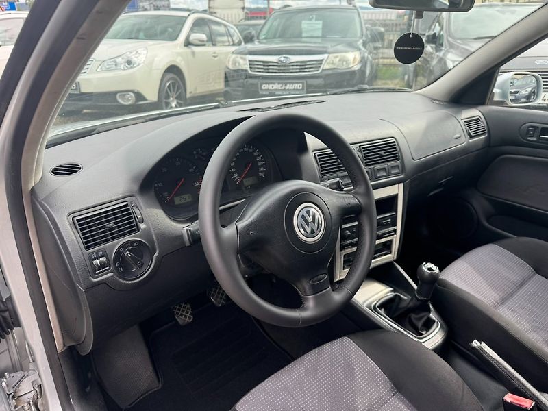 Volkswagen Golf (2003) 1,9 TDI 96 KW STK BRZDY - fotka 23 z 43