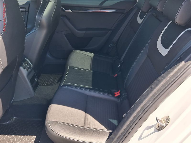 Škoda Octavia (2014) 2.0 TDi, RS - fotka 10 z 23