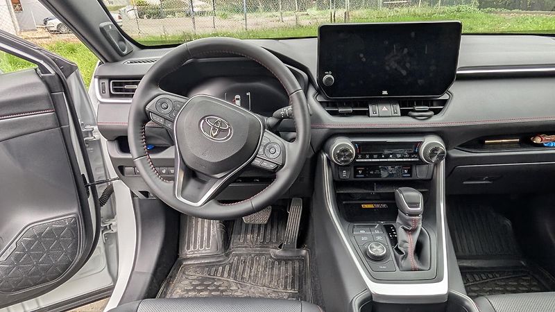 Toyota RAV4 (2025) EXECUTIVE PHEV 4x4, JBL 2,5l   - fotka 6 z 27