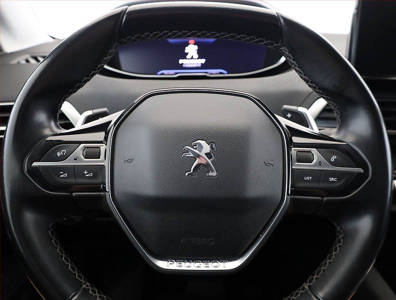Peugeot 3008 (2023) 1.5 BlueHDi - fotka 8 z 16