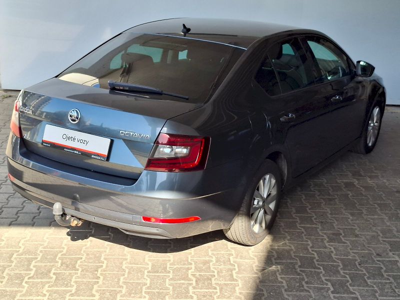 Škoda Octavia (2017) AMBITION 110/2.0 6AP - fotka 2 z 30