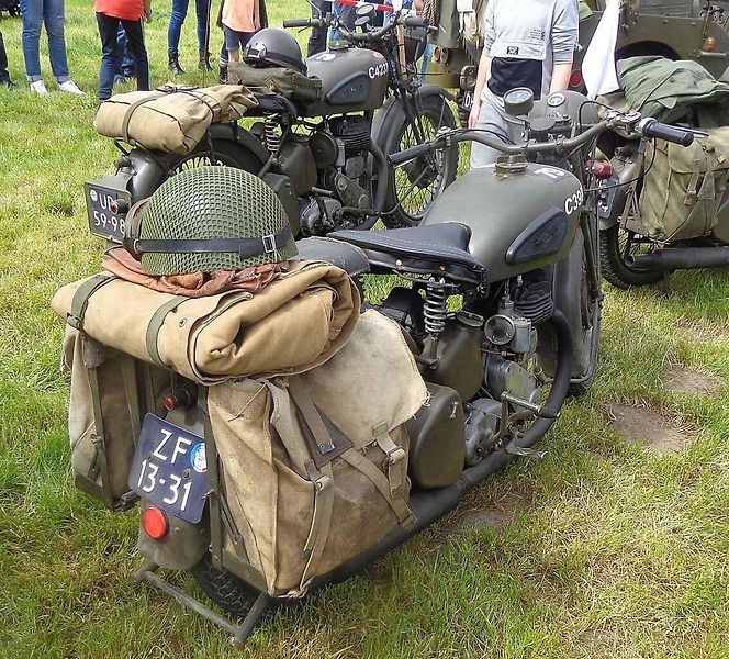 Motocykl BSA M20.