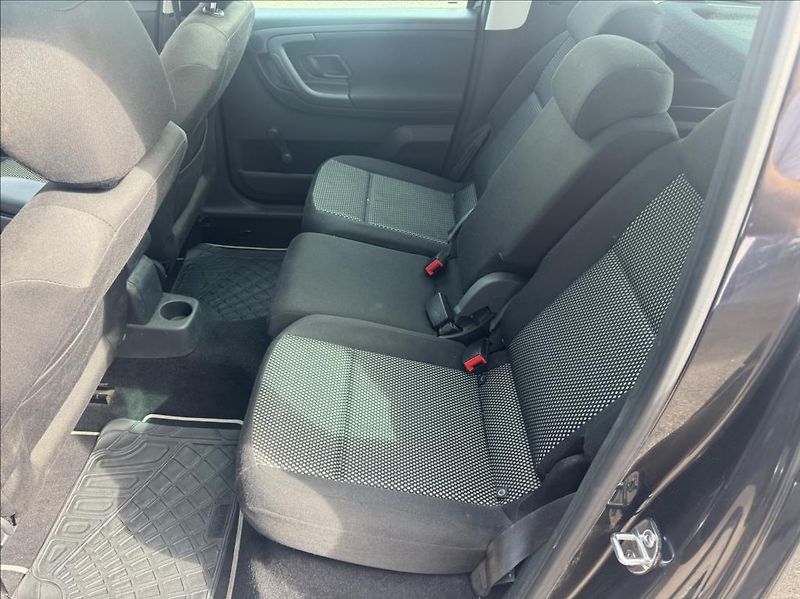 Škoda Roomster 1,2 TSi, DSG,Panorama - fotka 19 z 19