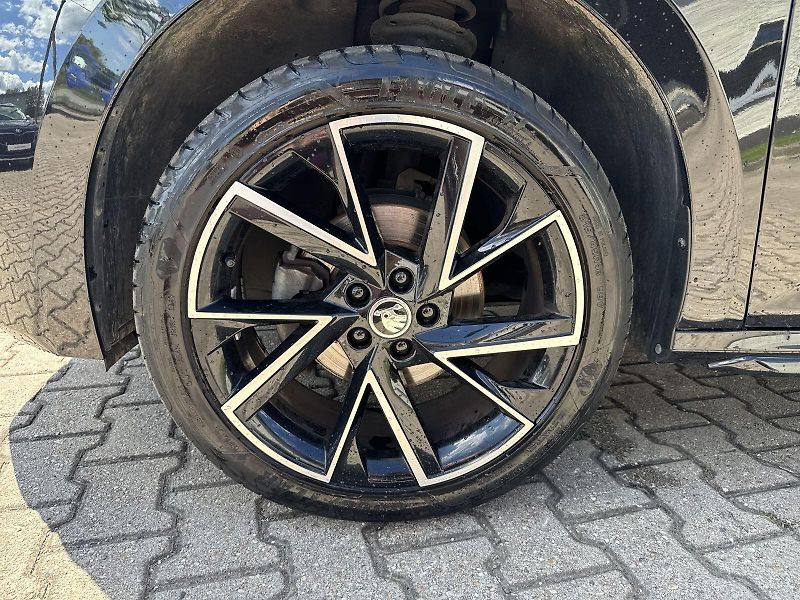 Škoda Kamiq (2022) 1.0 TSI Monte Carlo - fotka 28 z 32