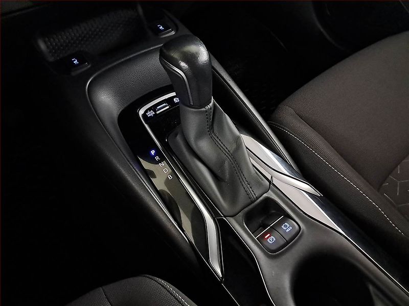 Toyota Corolla (2022) Comfort 1.8 Hybrid - fotka 13 z 22