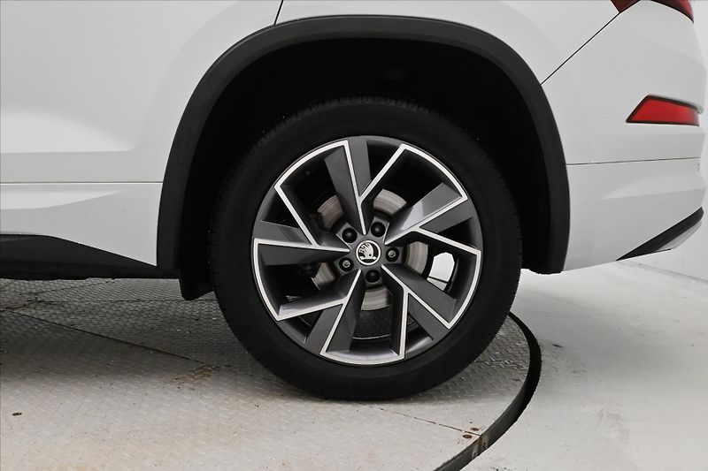 Škoda Kodiaq 1,5 TSI 110kW DSG Sportline 7/ - fotka 33 z 33