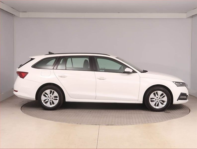 Škoda Octavia (2020) 2.0 TDI, ČR,1.maj, Tempomat - fotka 6 z 16