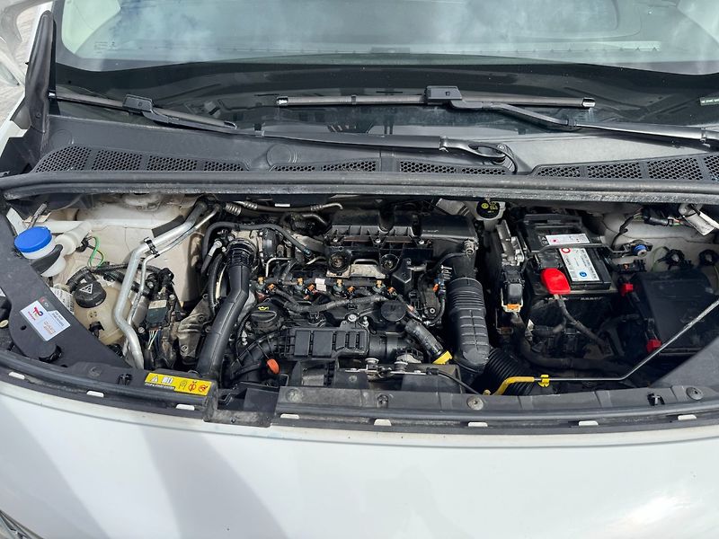 Toyota ProAce City (2020) L2 1.5D 75kW - fotka 25 z 29