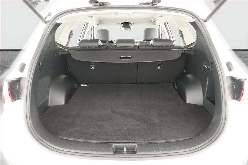 Hyundai Santa Fe (2023) Premium 2.2 CRDi - fotka 11 z 21