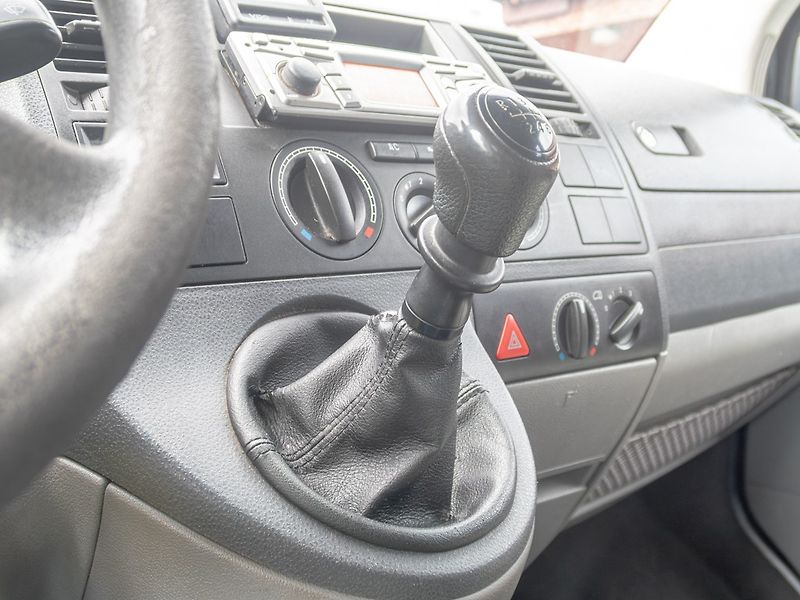Volkswagen Transporter (2006) 2.5TDI 96KW LONG – 8 SEDADEL - fotka 20 z 34