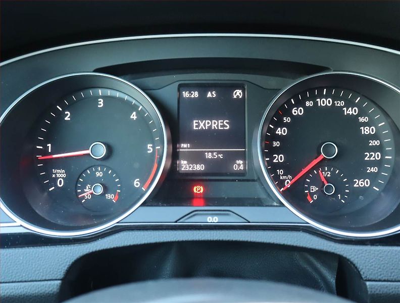 Volkswagen Passat (2015) 1.6 TDI, Navi, Tempomat - fotka 11 z 22