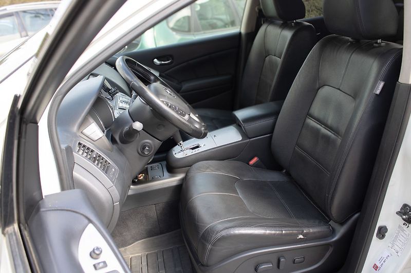 Nissan Murano Bez investic, servisované. - fotka 13 z 47