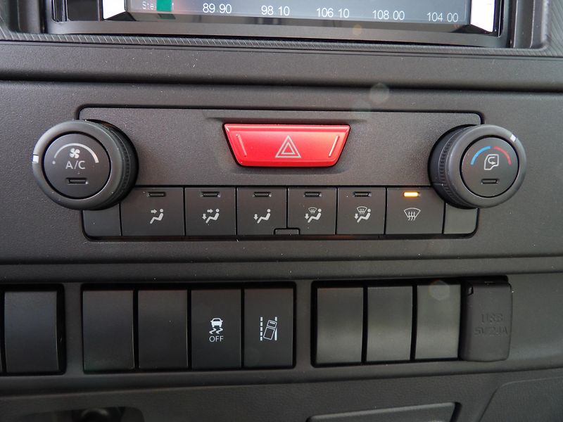 Isuzu M27 (2026) 3.5t 3.0L 150k MAN5 - fotka 21 z 33