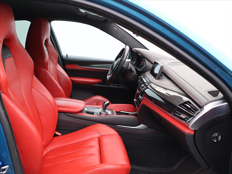 BMW X6 M 4,4 423kW xDrive Aut.klima C - fotka 13 z 38