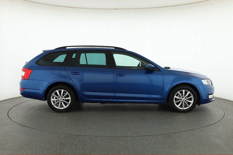 Škoda Octavia (2016) Ambition 1.6 TDI, Automat - fotka 6 z 17