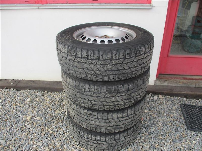 Volkswagen Multivan 2,5 TDI,4x4,aut.klima,servis, - fotka 28 z 38
