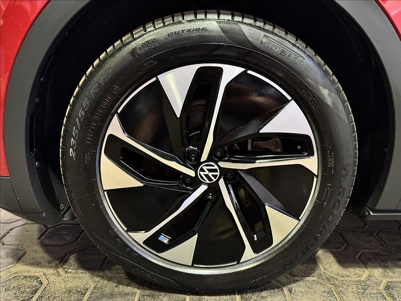 Volkswagen ID.4 150kW PRO PERF. TOP VÝBAVA - fotka 47 z 50