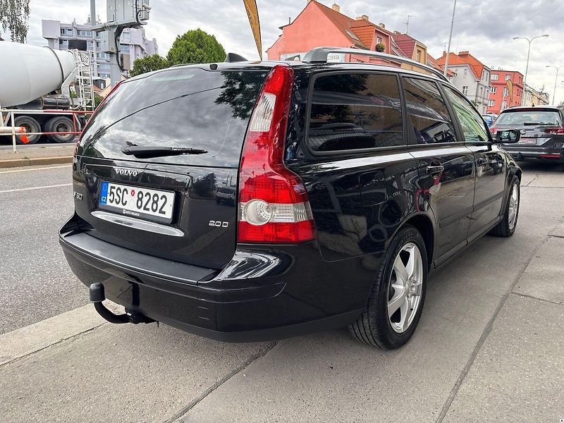 Volvo V50 2.0D/2005/MOMENTUM.MANUÁL.TAŽN - fotka 7 z 38