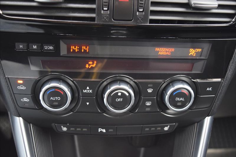 Mazda CX-5 2,0 i 118KW 4X4 AUTOMAT KŮŽE - fotka 45 z 54