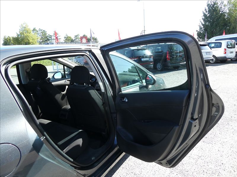 Peugeot 308 1,6 i 88kW 2x kola,klima,závěs - fotka 17 z 29