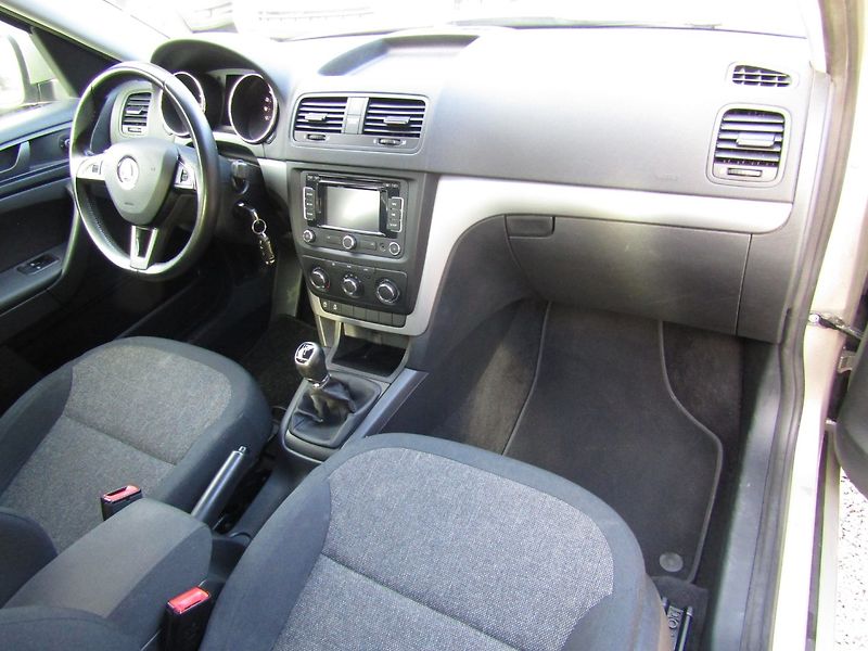 Škoda Yeti (2014) 1.6 TDI 77kW  BEZ KOROZE - fotka 14 z 38