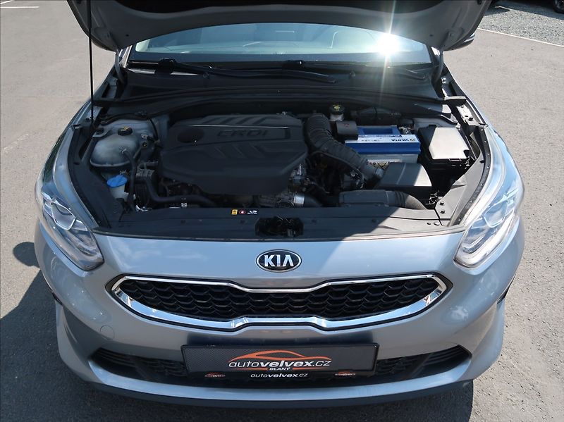 Kia Ceed 1,6 CRDi,100kW,Exclusive,ČR - fotka 24 z 31