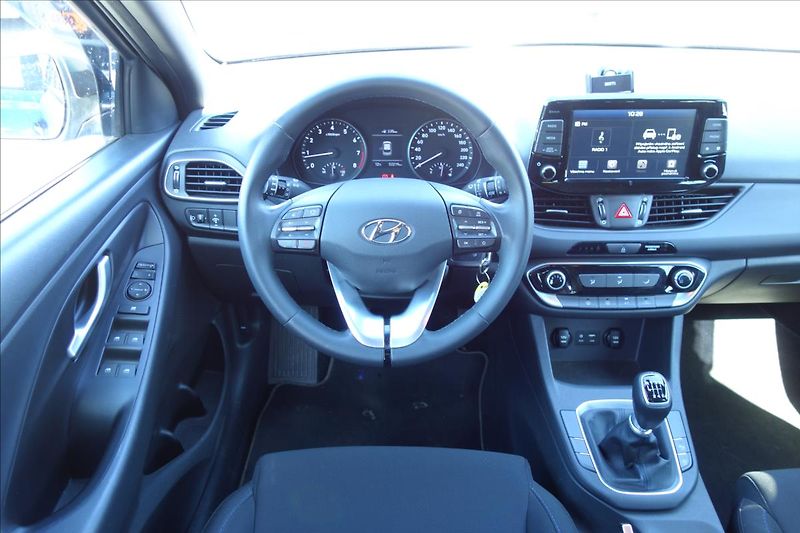 Hyundai i30 1,4 T-GDi,ČR,1 MAJ.,52TIS.KM. - fotka 18 z 44