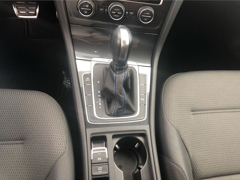 Volkswagen Golf COMFO 100 E1F SoH: 88% - fotka 22 z 29