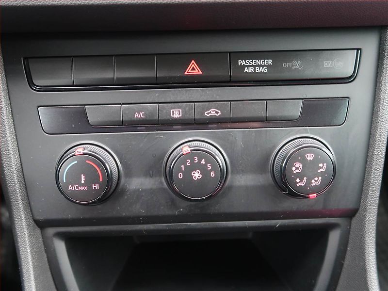 Seat Leon (2013) 1.6 TDI, po STK, jezdí výborně - fotka 14 z 15