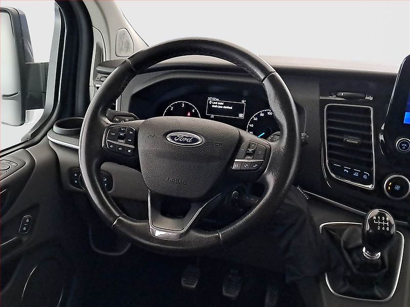 Ford Tourneo Custom (2021) Titanium 2.0 EcoBlue mHEV, ČR - fotka 15 z 21