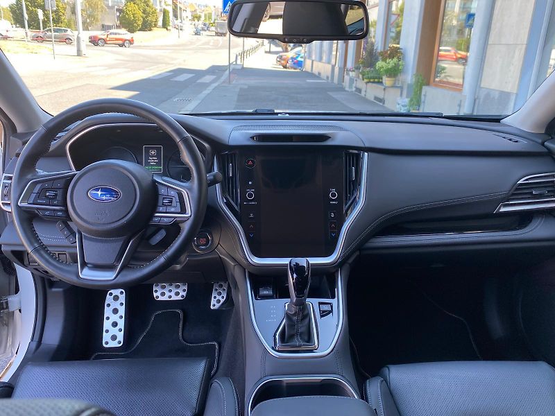 Subaru Outback 2.5i-T Touring EyeSight  - fotka 12 z 20