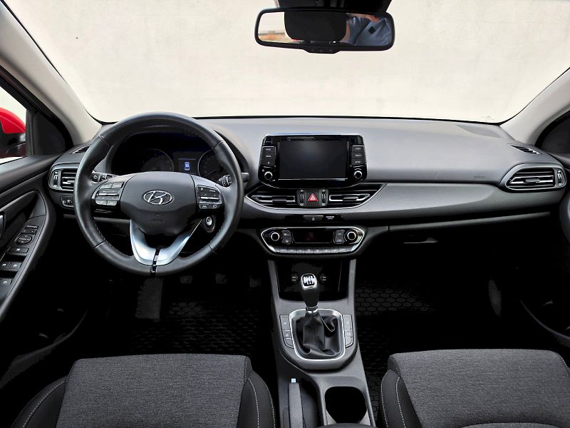 Hyundai i30 (2022) SW Family Smart 1,5GDi 80kW - fotka 5 z 29
