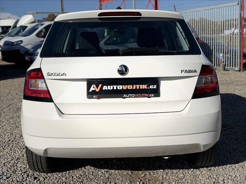 Škoda Fabia 1,0 - fotka 7 z 23