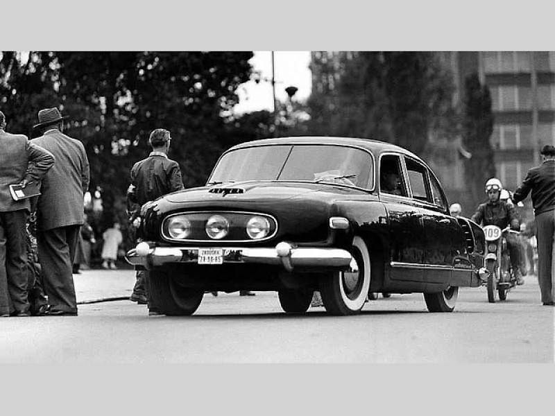 Tatra 603 a její prototypy.