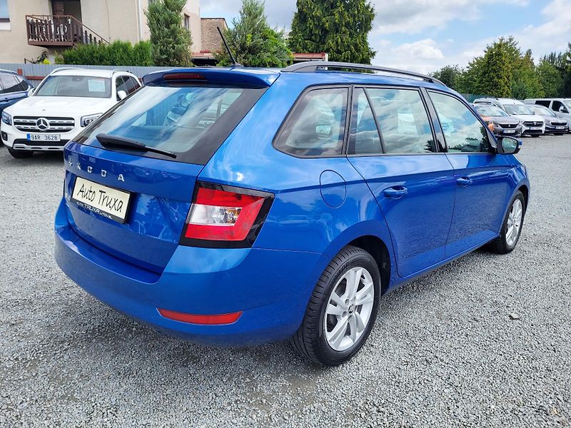 Škoda Fabia 1.0 TSI AMBITION Combi TOUR - fotka 4 z 44