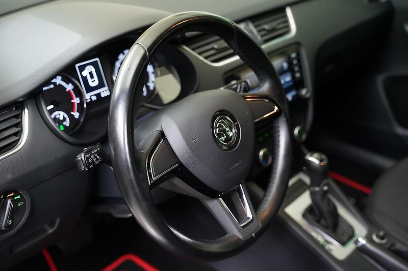 Škoda Octavia - fotka 14 z 21