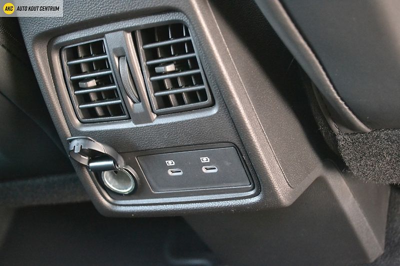 Renault Captur Techno TCe 90 - fotka 14 z 49