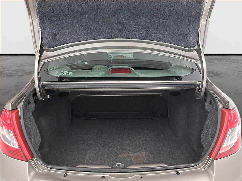 Renault Thalia (2008) 1.2 16V, ČR,1.maj, po STK - fotka 13 z 14