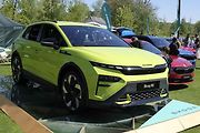 Slavnostní zahájení přehlídky vzácných historických vozidel Automobilové klenoty 2025.