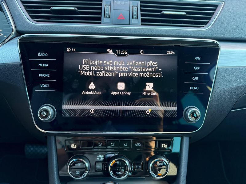 Škoda Superb 2.0TDI DSG 110kW 1.Maj DPH TZ - fotka 15 z 20