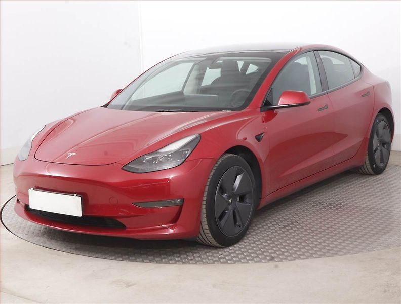 Tesla Model 3 (2021) Long Range 4WD 79kWh, SoH 92% - fotka 2 z 22