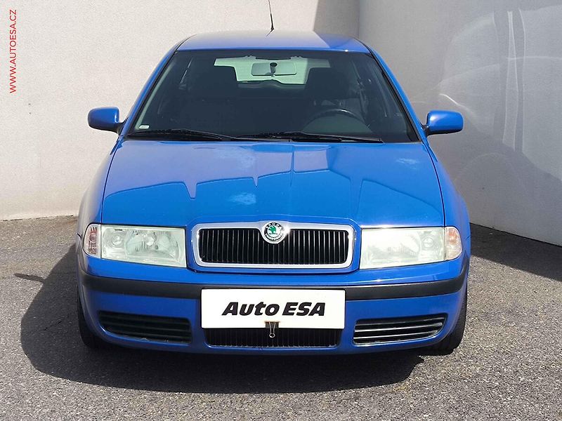 Škoda Octavia (2005) 1.6I, ČR, TZ, El.výbava - fotka 2 z 15