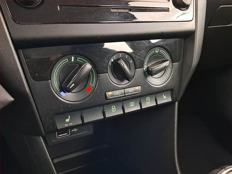 Škoda Rapid (2018) Spaceback 1.0 TSI - fotka 18 z 19