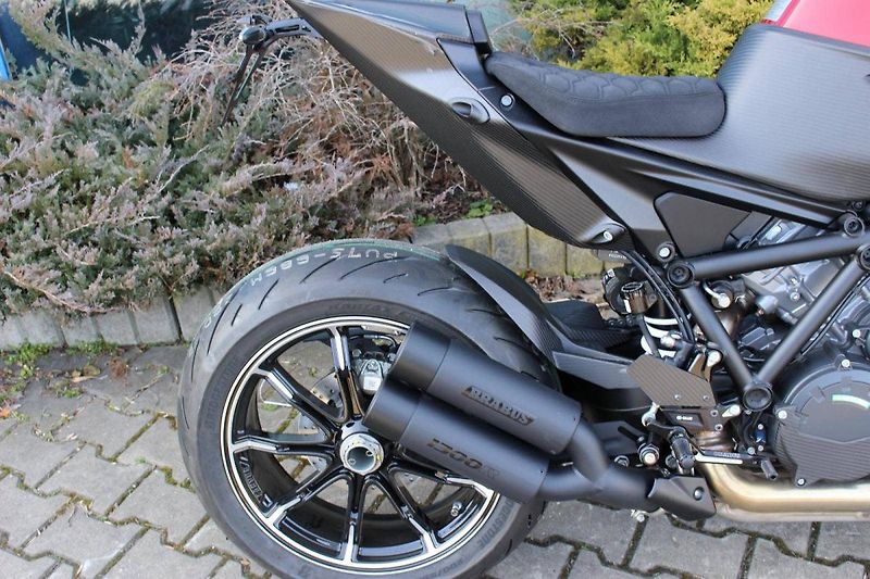 KTM 1290 Super Duke R (2022) BRABUS 2022 TOP - fotka 7 z 14