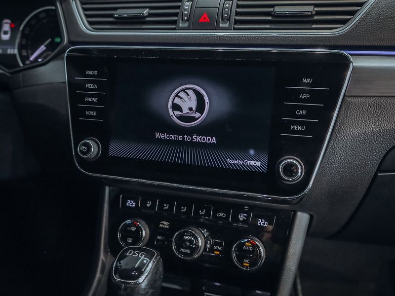 Škoda Superb 2.0TDI, Style DSG 110 kW - fotka 23 z 32