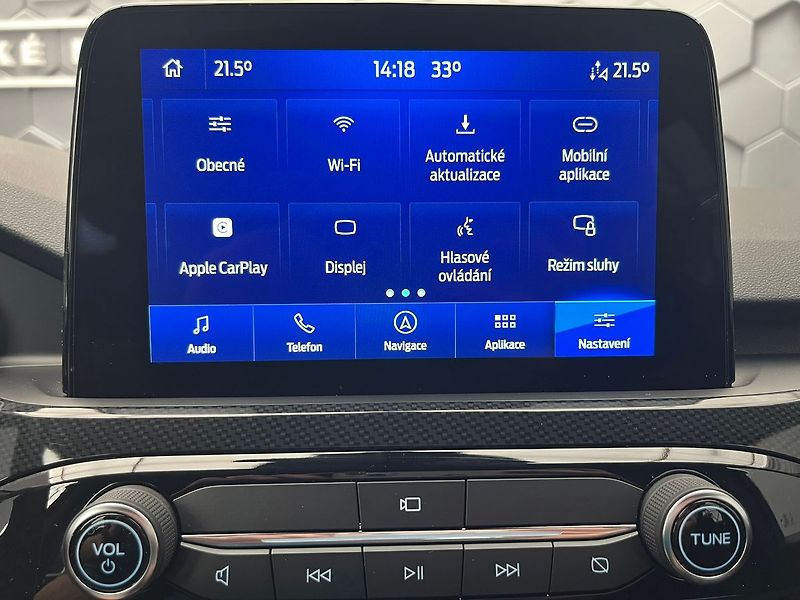 Ford Kuga 2,0 EB ST-Line 140kW AWD - fotka 15 z 55