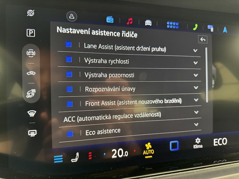 Volkswagen Touareg 3.0Tdi*1-MAJ*DPH*R-LINE*HUD* - fotka 34 z 47